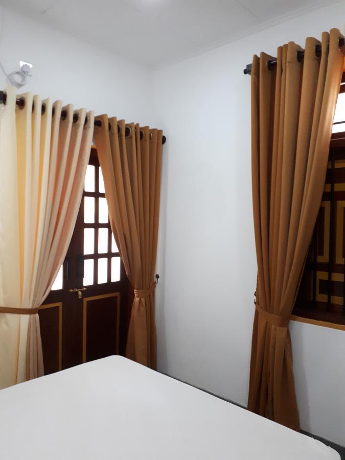 Villa Palm Breeze Polhena ภายนอก รูปภาพ