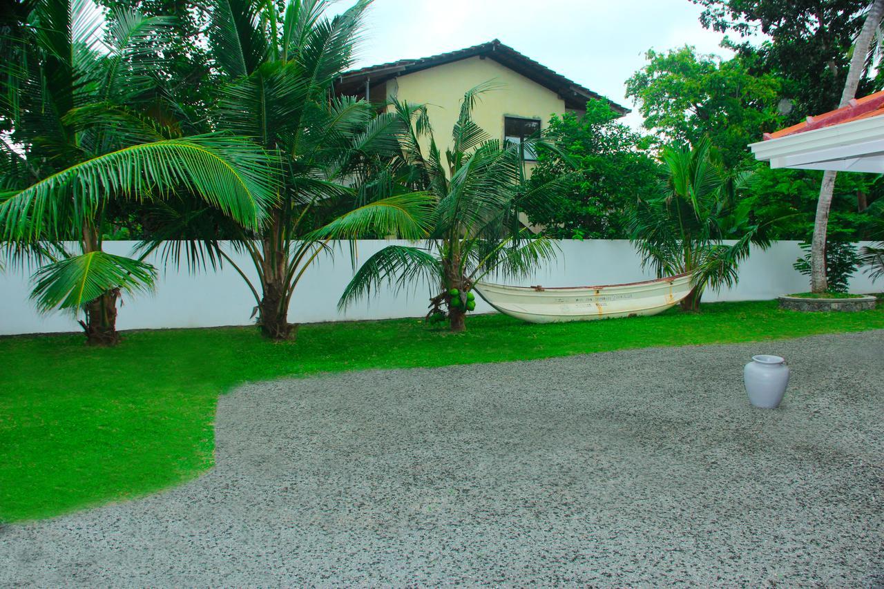 Villa Palm Breeze Polhena ภายนอก รูปภาพ