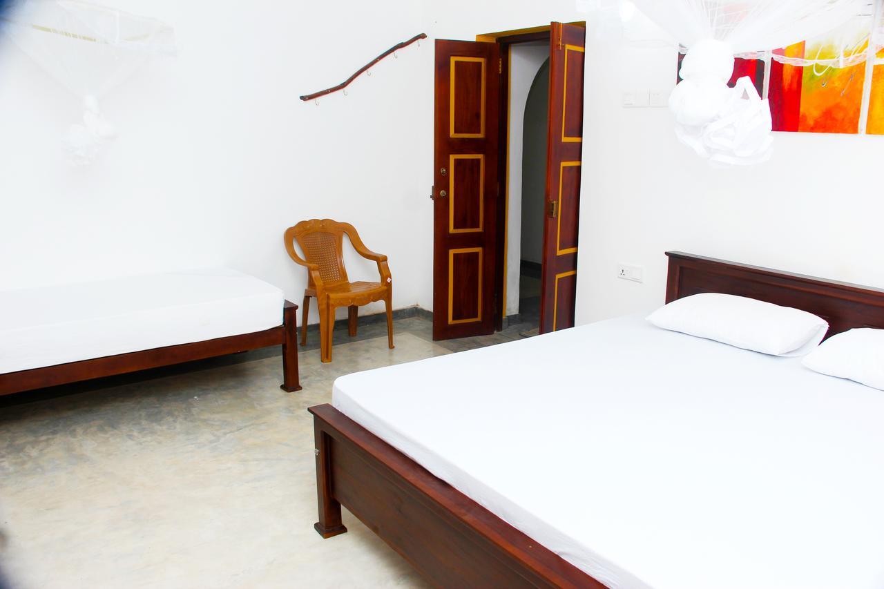 Villa Palm Breeze Polhena ภายนอก รูปภาพ