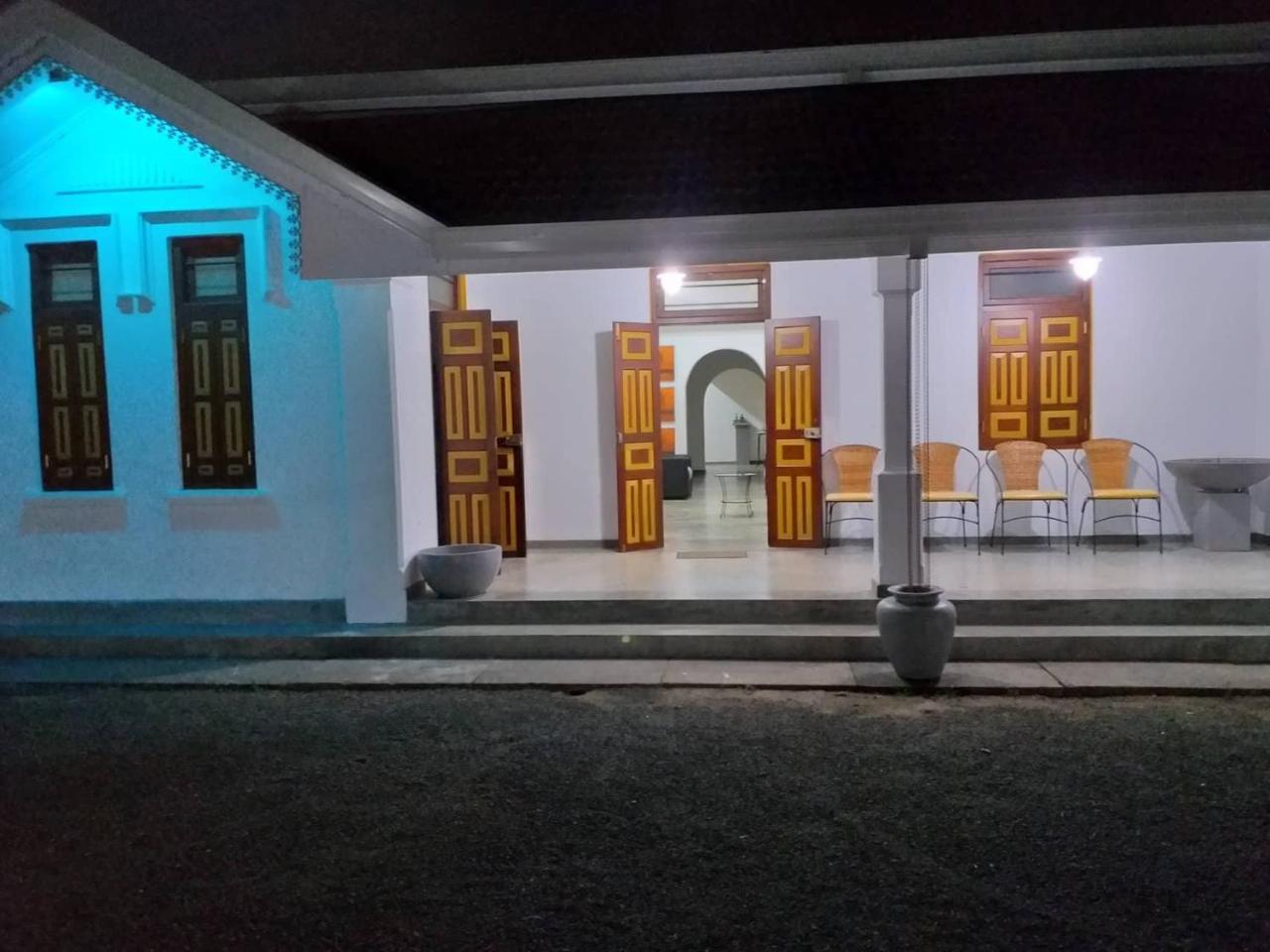 Villa Palm Breeze Polhena ภายนอก รูปภาพ