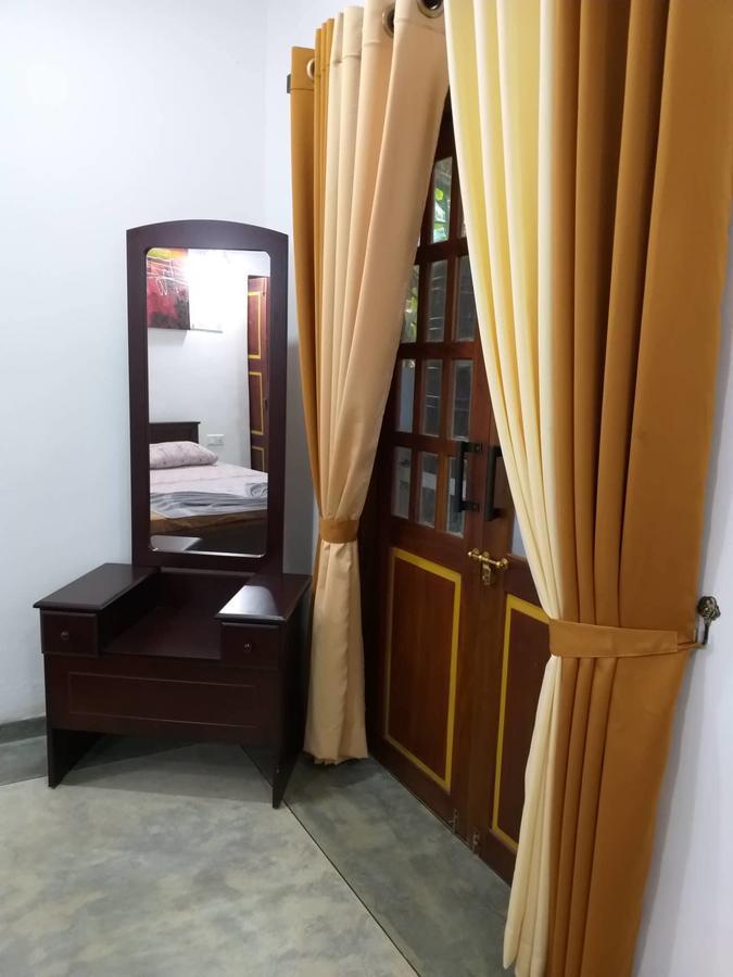 Villa Palm Breeze Polhena ภายนอก รูปภาพ